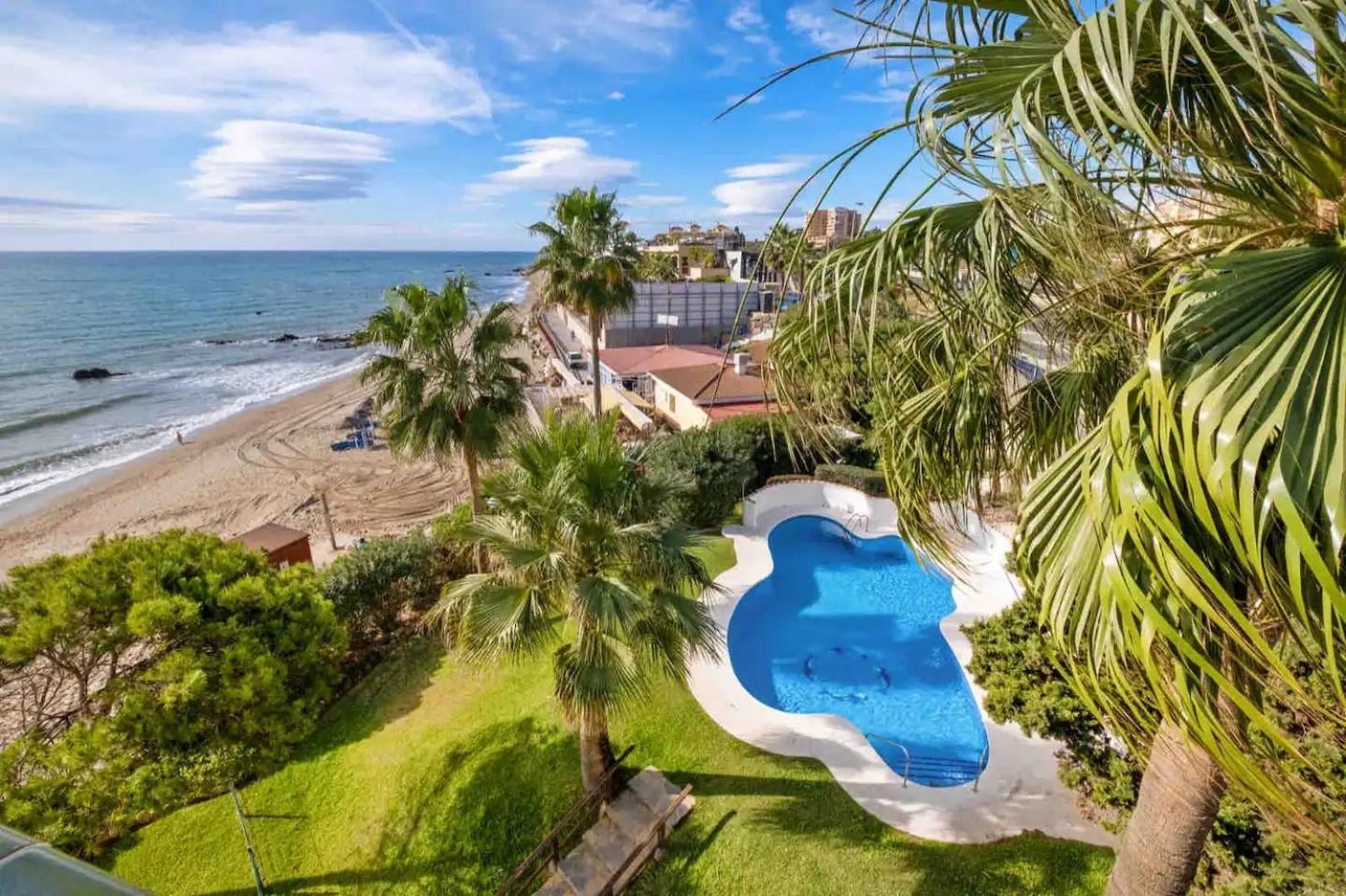 Apartment Aguamarina On The Beach Front Málaga Buitenkant foto